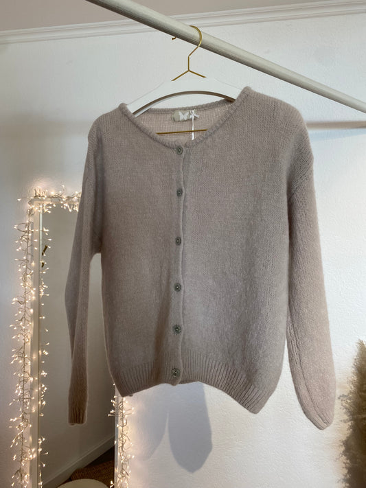 Weiche feine Strickjacke