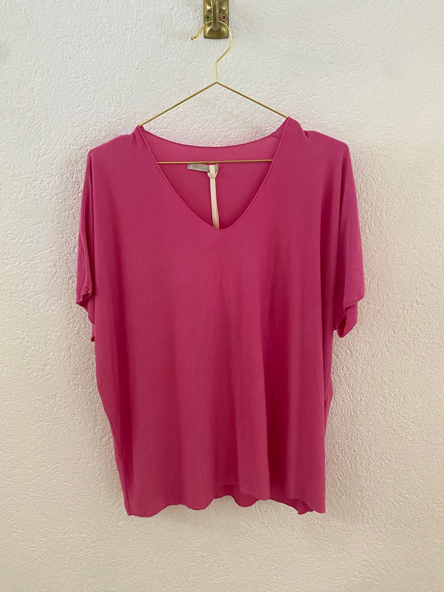 Basic T-Shirt mit V-Ausschnitt