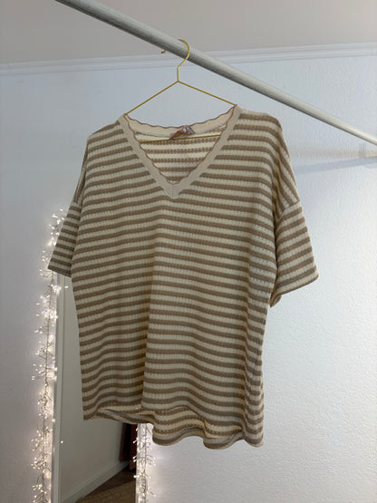 Gestreiftes V-Neck Shirt