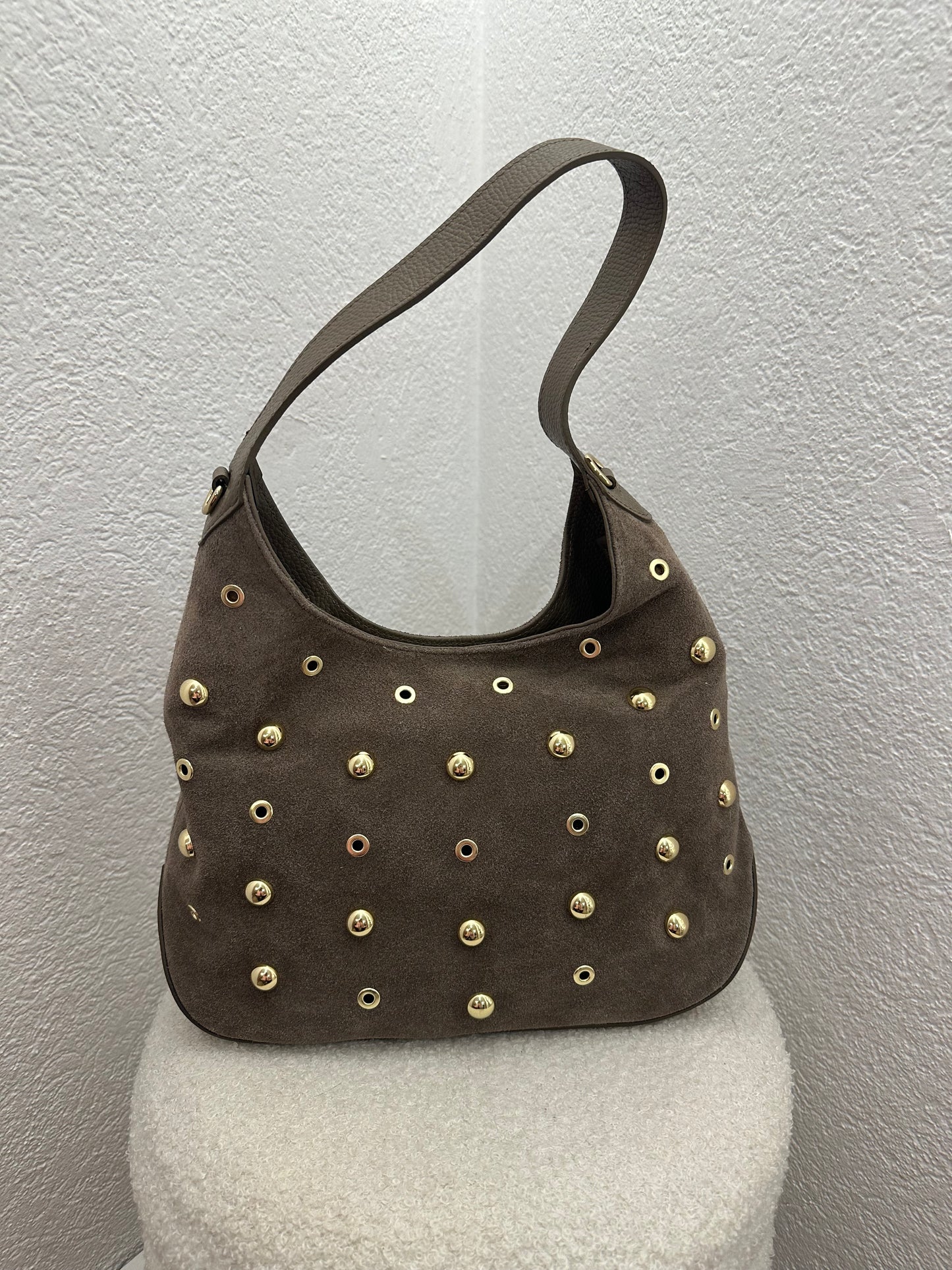 Wildledertasche mit Nieten versch. Farben