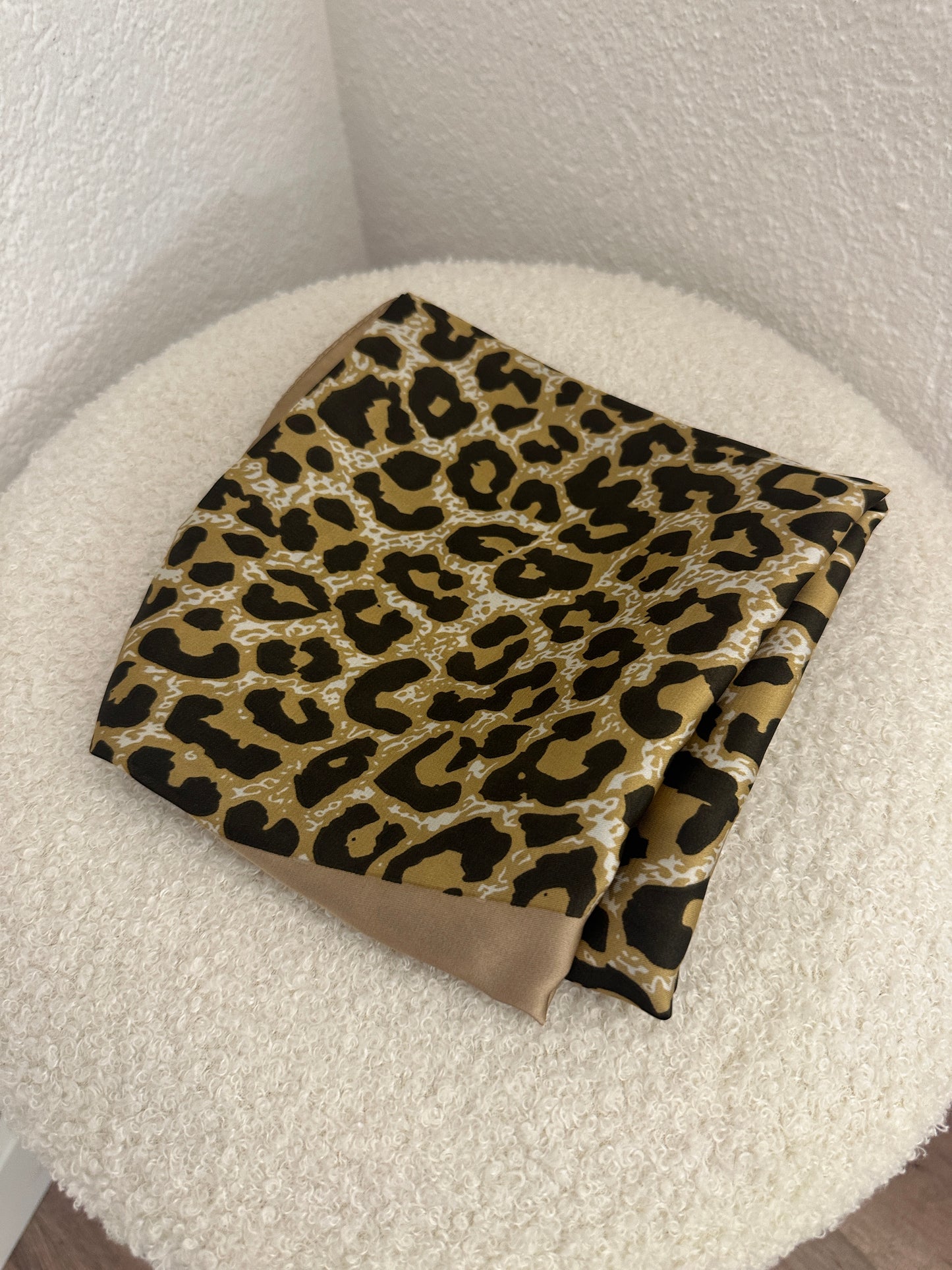 Tücher versch. Farben