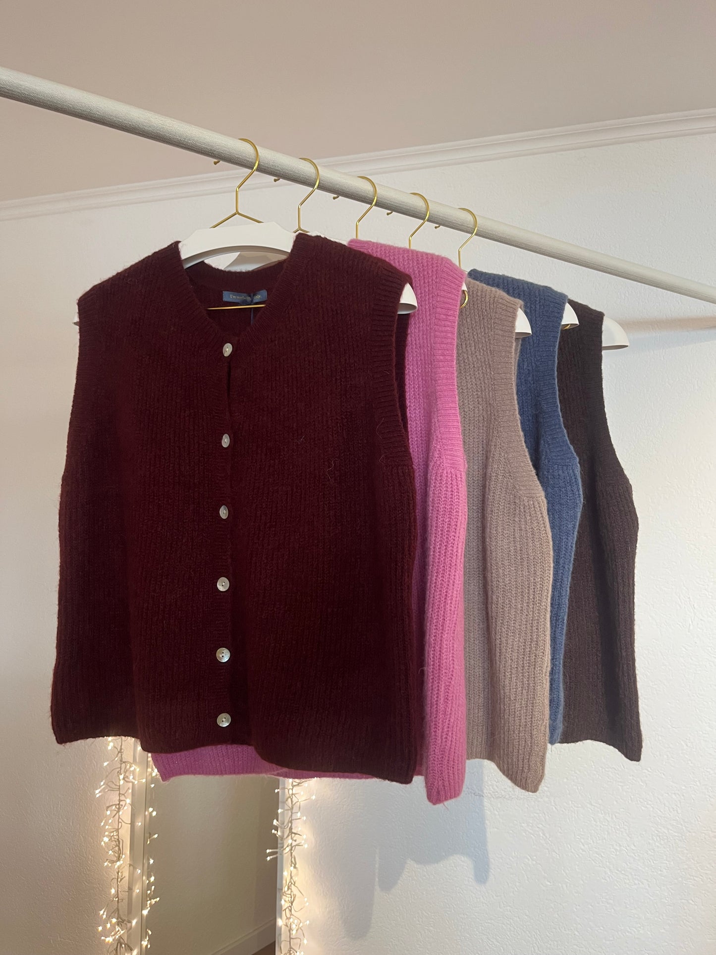 Dünne Strickweste versch. Farben