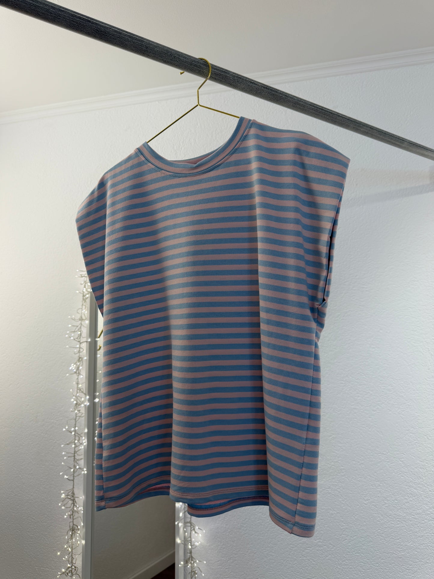 Gestreifte T-Shirts versch. Farben