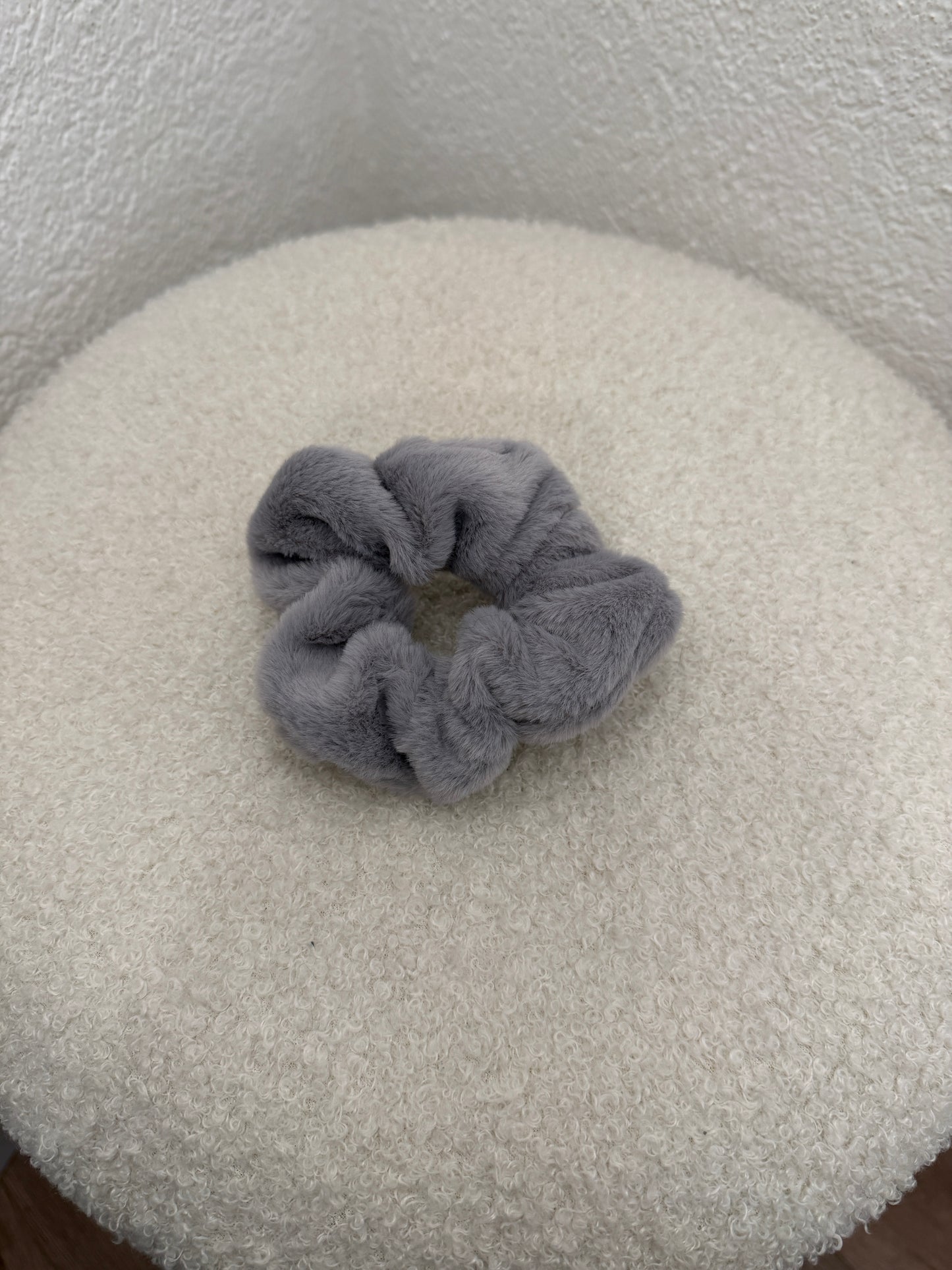 Flauschige Scrunchies versch. Farben