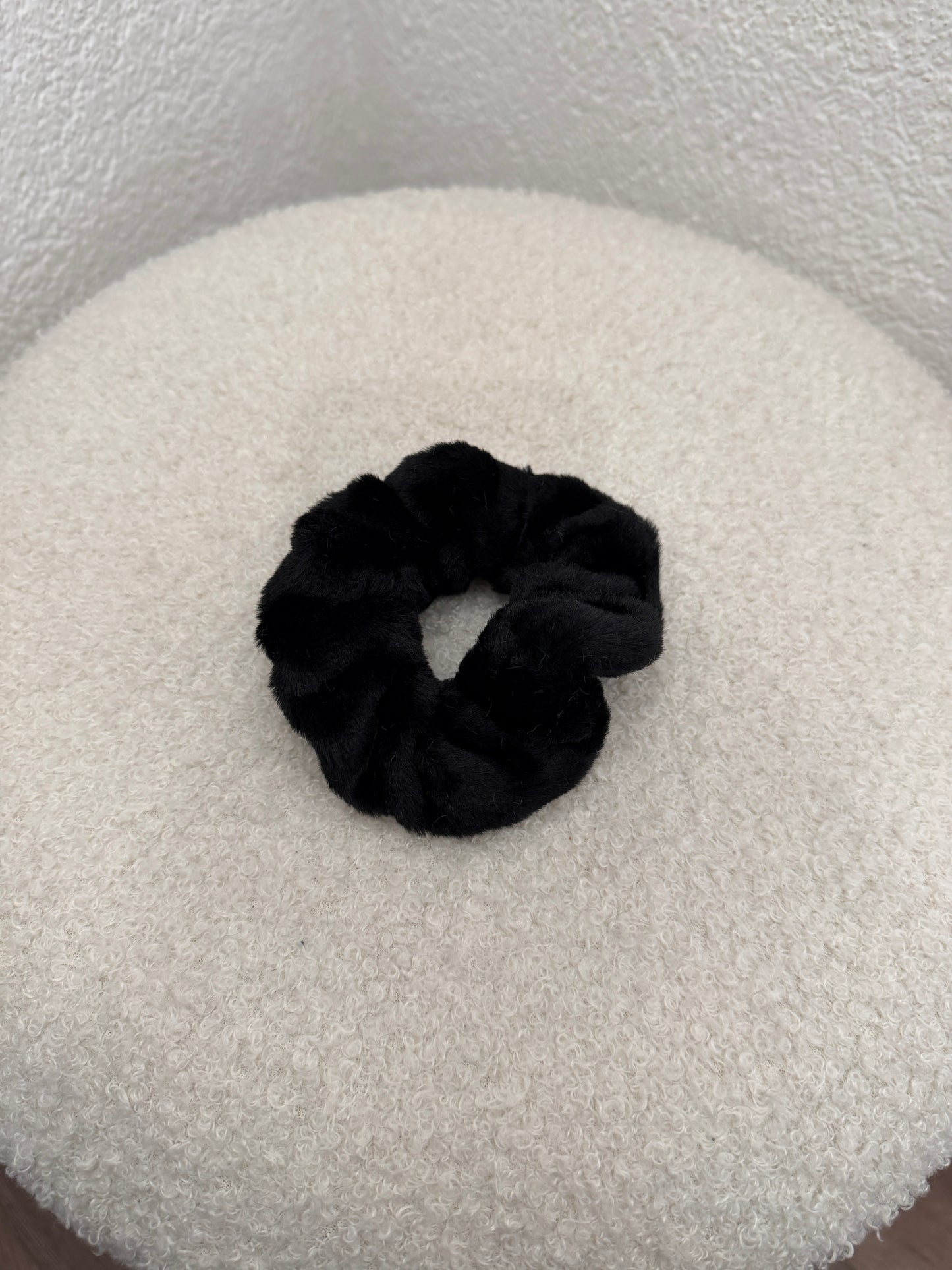 Flauschige Scrunchies versch. Farben